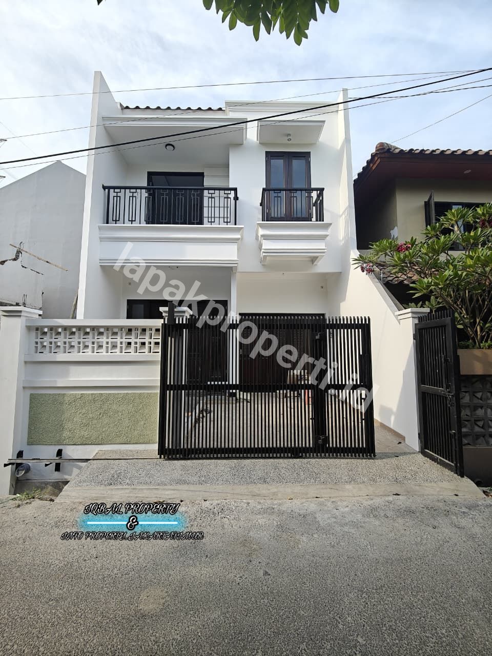 Foto Dijual rumah Baru Dalam Komplek Di Pondok Kelapa Jakarta Timur - 1