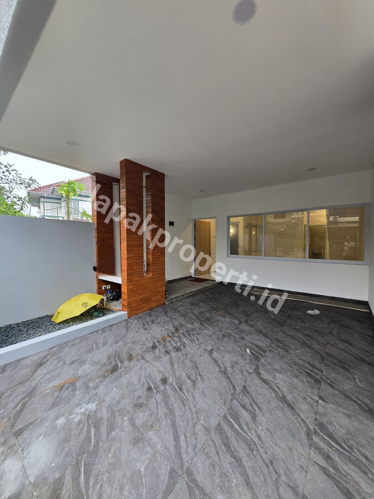 Foto Rumah Modern Dalam Komplek Billymoon Pondok Kelapa Jakarta Timur - 5