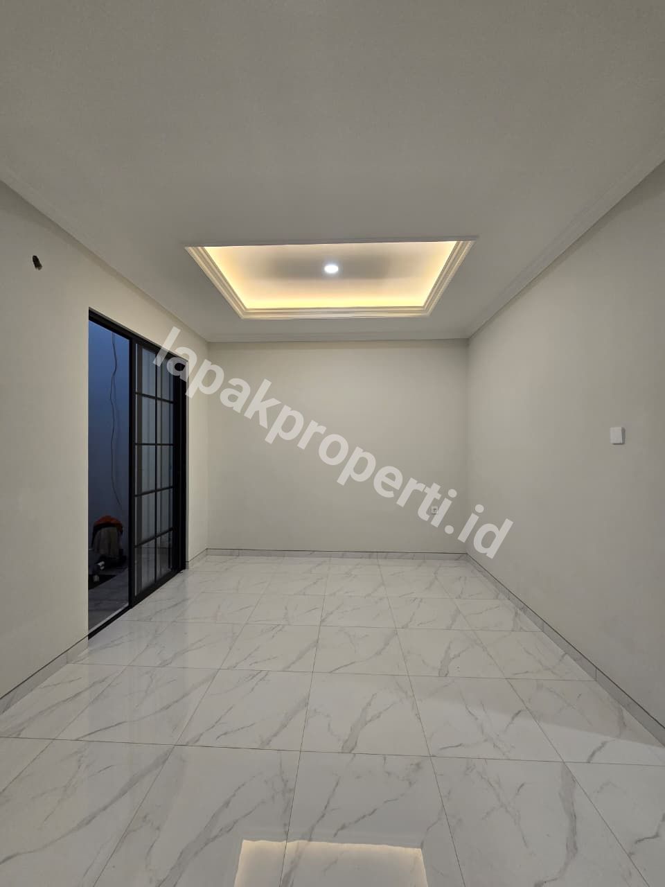 Foto Dijual Rumah Baru Dalam Komplek Mewah Di Billymoon Jakarta Timur - 4
