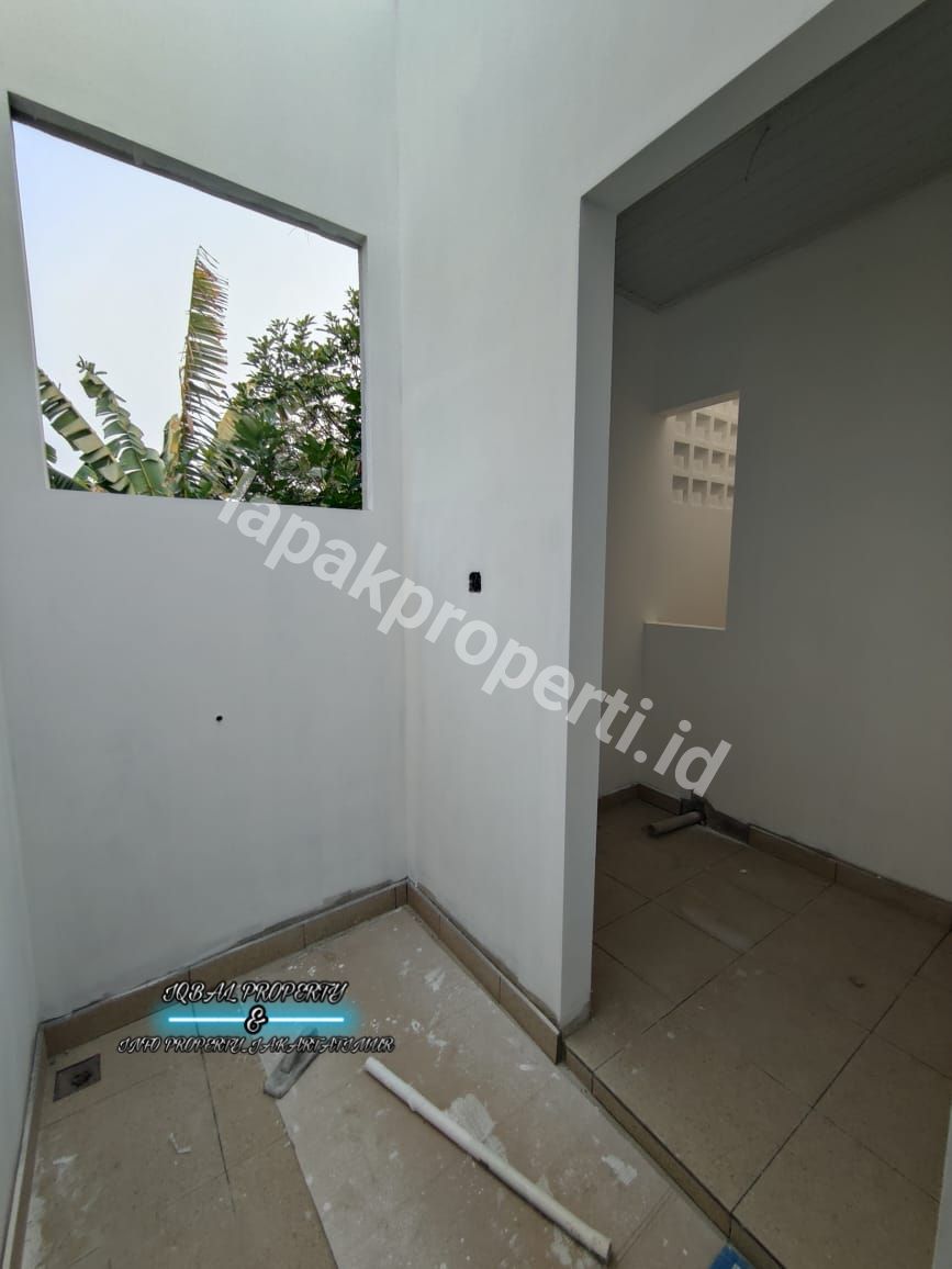 Foto Dijual Rumah Baru Dalam Tahap Finishing Dalam komplek - 3