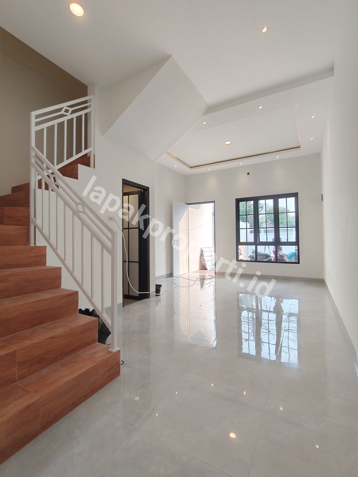 Foto Dijual Rumah Baru Design Minimalis Modern Siap Huni - 4