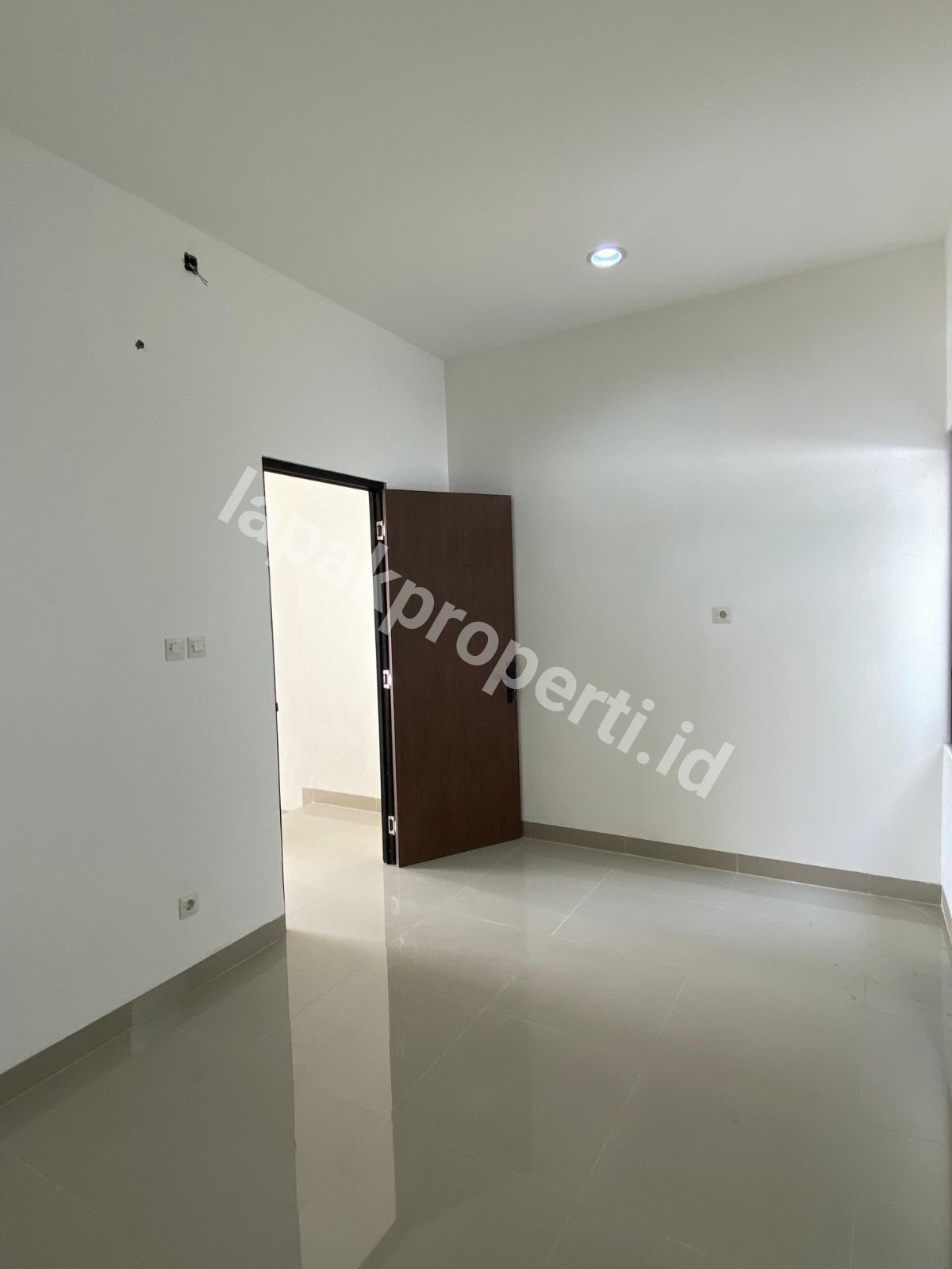 Foto Rumah Cantik 2 Lantai dalam Komplek Bebas Asri di Jatiasih Kota Bekasi - 6