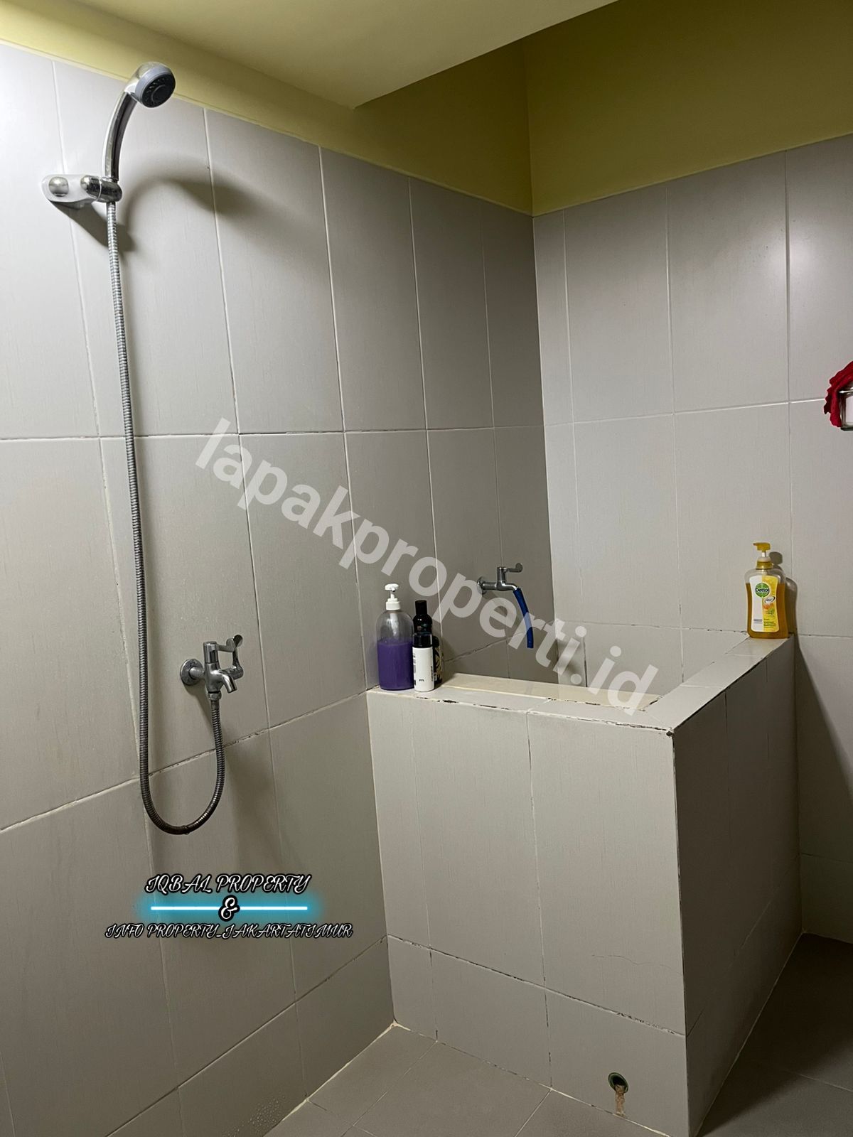 Foto Rumah di Koja Jakarta Utara Siap Huni - 10