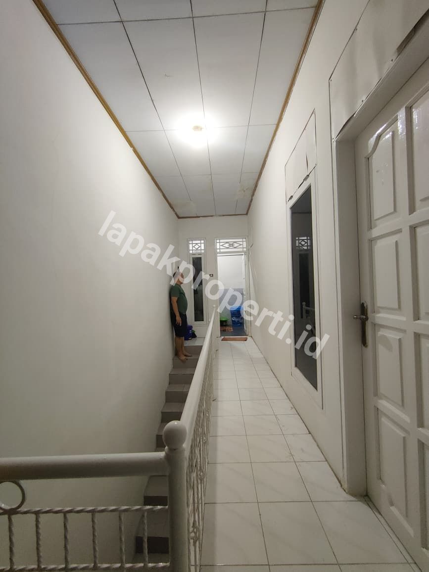 Foto Dijual Rumah Secondary Dalam komplek Siap Huni Di Pondok Kelapa Jakarta Timur - 6