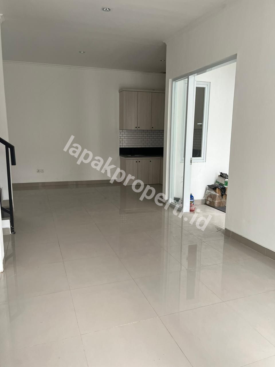 Foto Dijual Rumah Baru Dekat LRT Jatiwaringin - 4