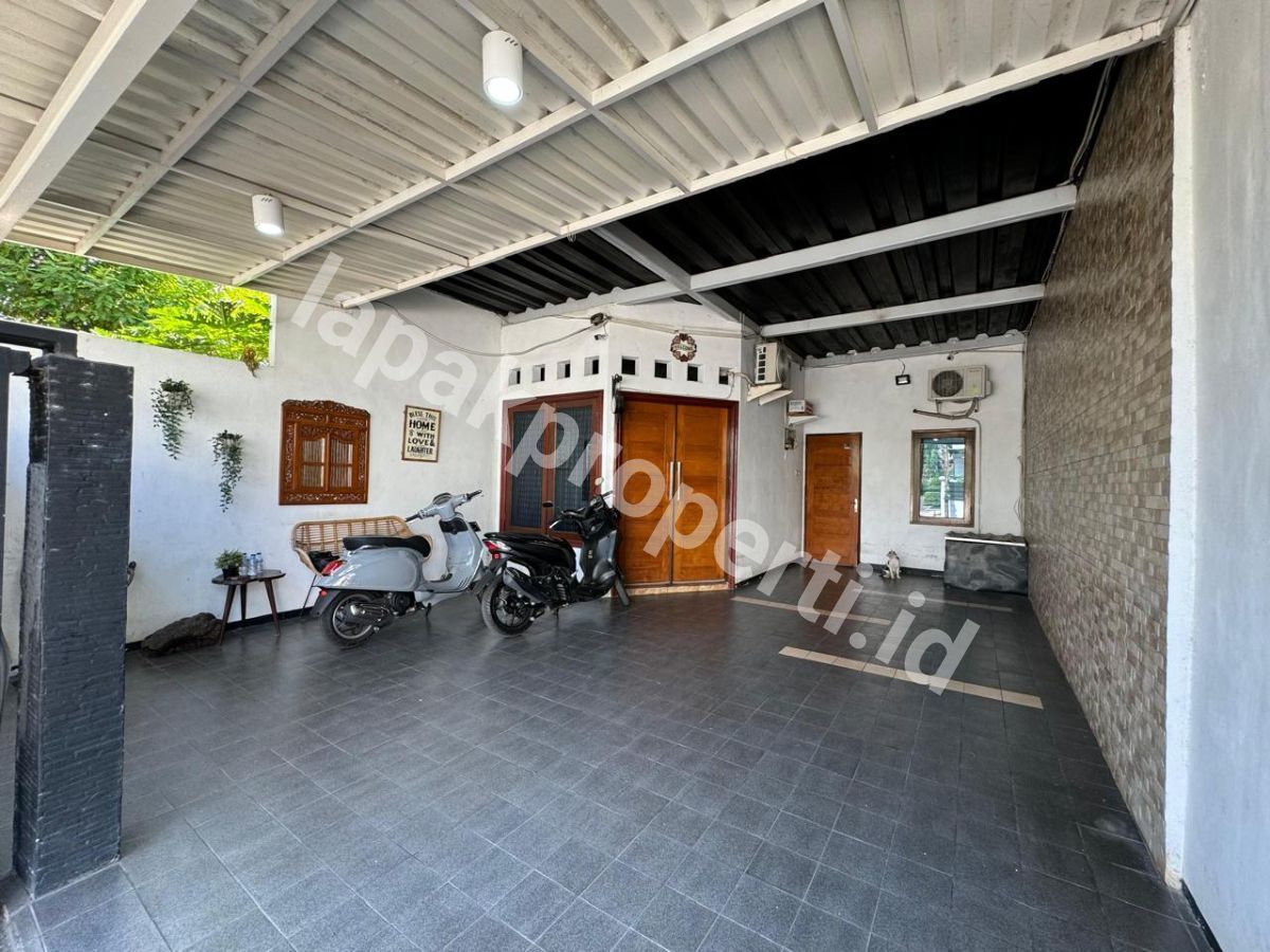 Foto Dijual Rumah Kokoh Terawat Dalam komplek Di Pondok Bambu Jakarta Timur - 9