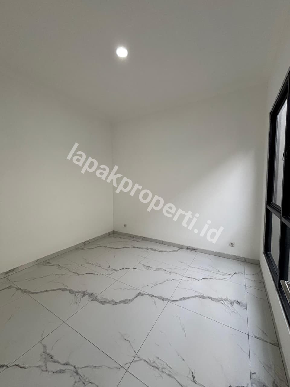 Foto Dijual Rumah Baru Siap Huni Di Cempaka Putih Jakarta Pusat - 7