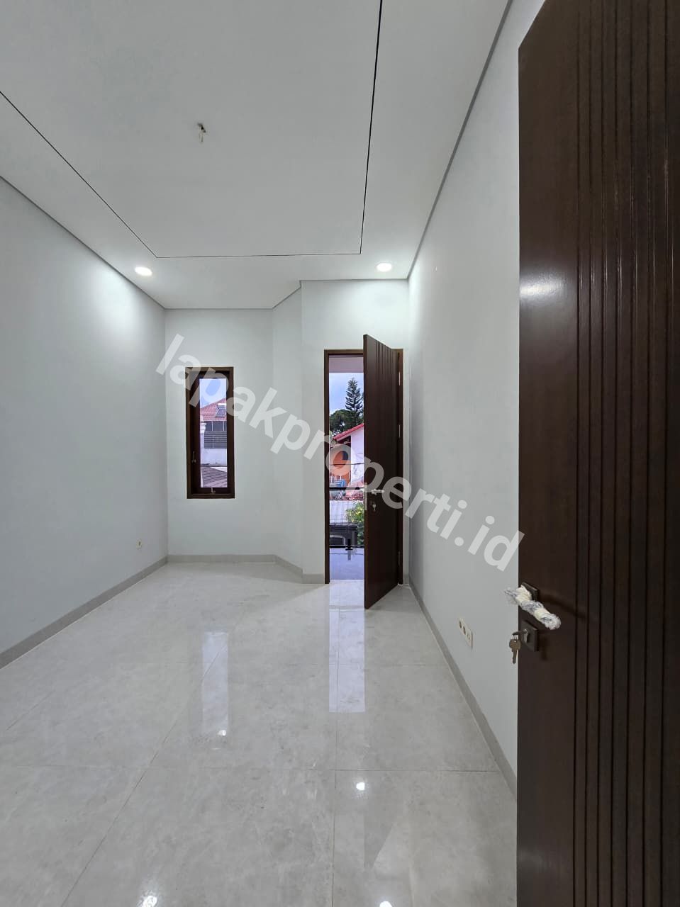 Foto Dijual Rumah Baru Dalam Komplek Tenang Di Cempaka Putih Tengah Jakarta pusat - 2