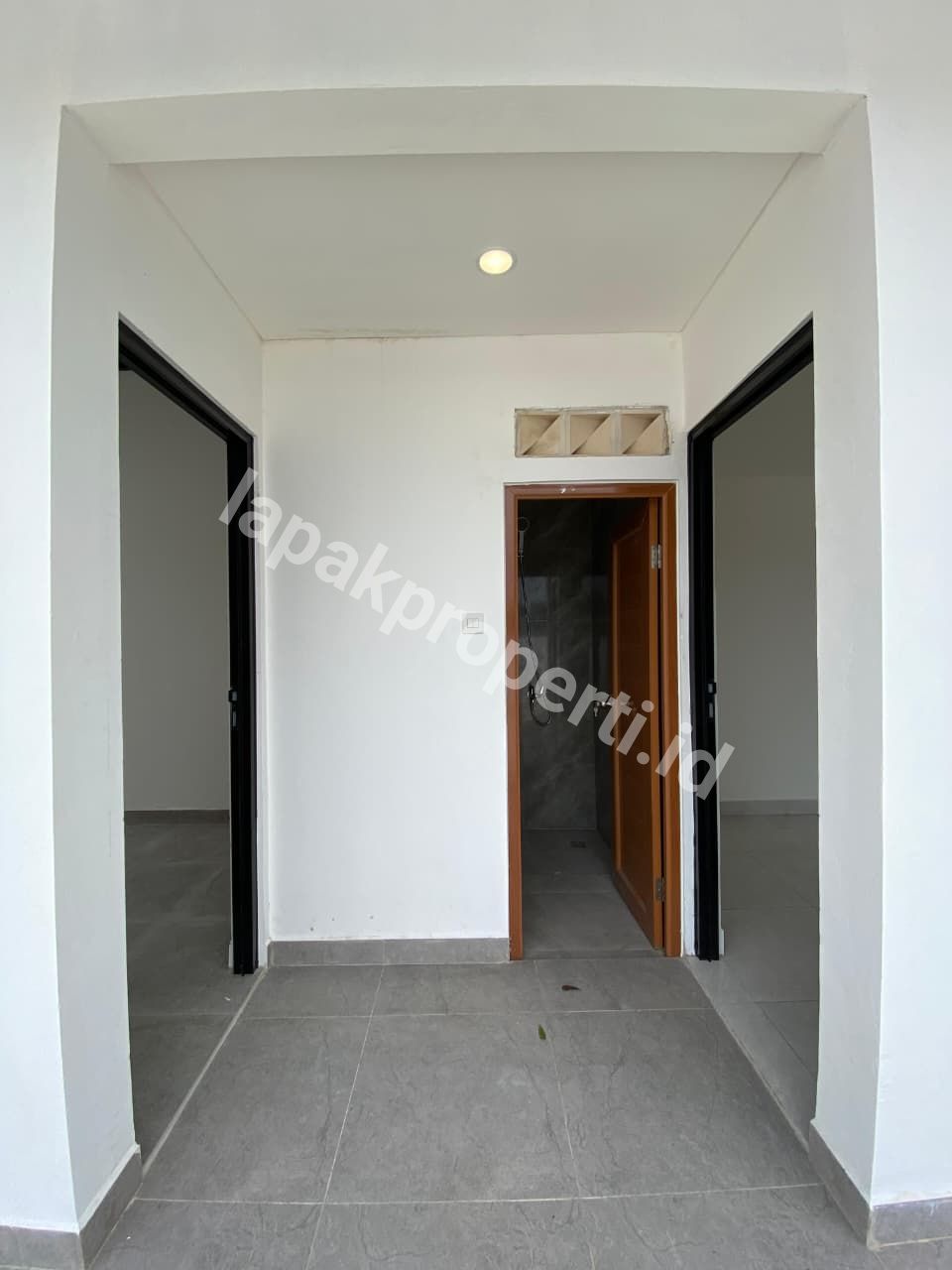 Foto RUMAH BARU RENOVASI TANAH LUAS DALAM KOMPLEK STRATEGIS di JAGAKARSA JAKARTA SELATAN - 5